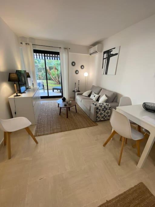 T2 Avec Terrasse Et Jardin Cannes